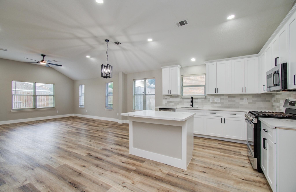 4506 Knights Court - Photo 5
