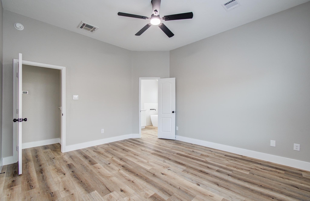 4506 Knights Court - Photo 19