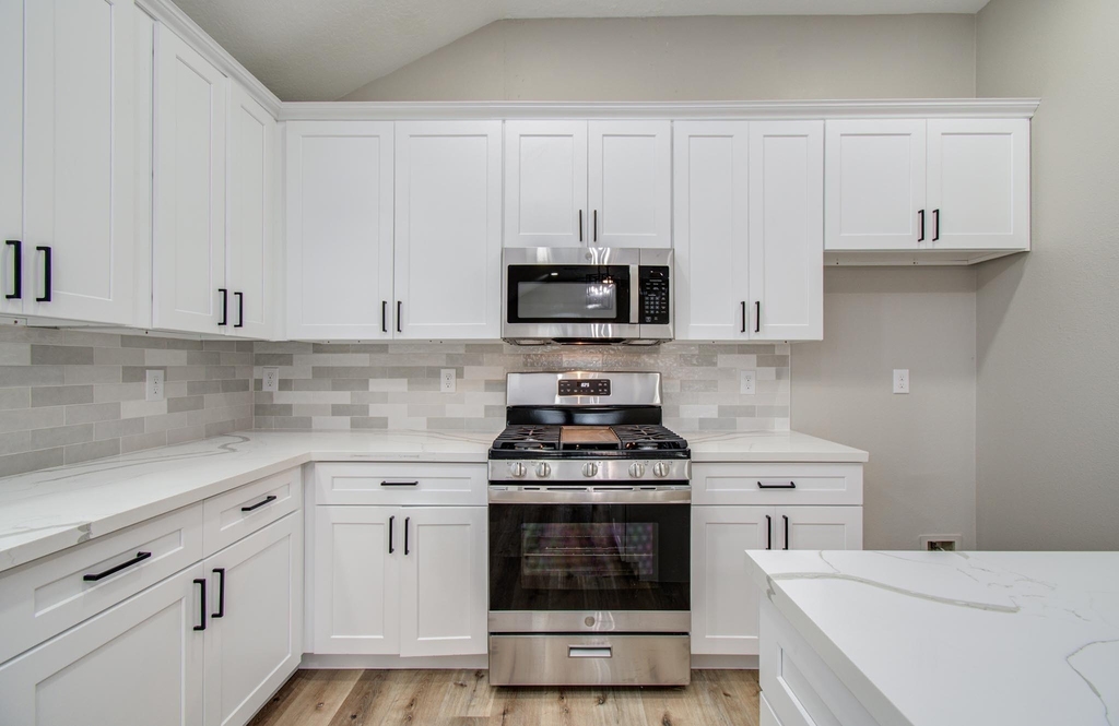 4506 Knights Court - Photo 11