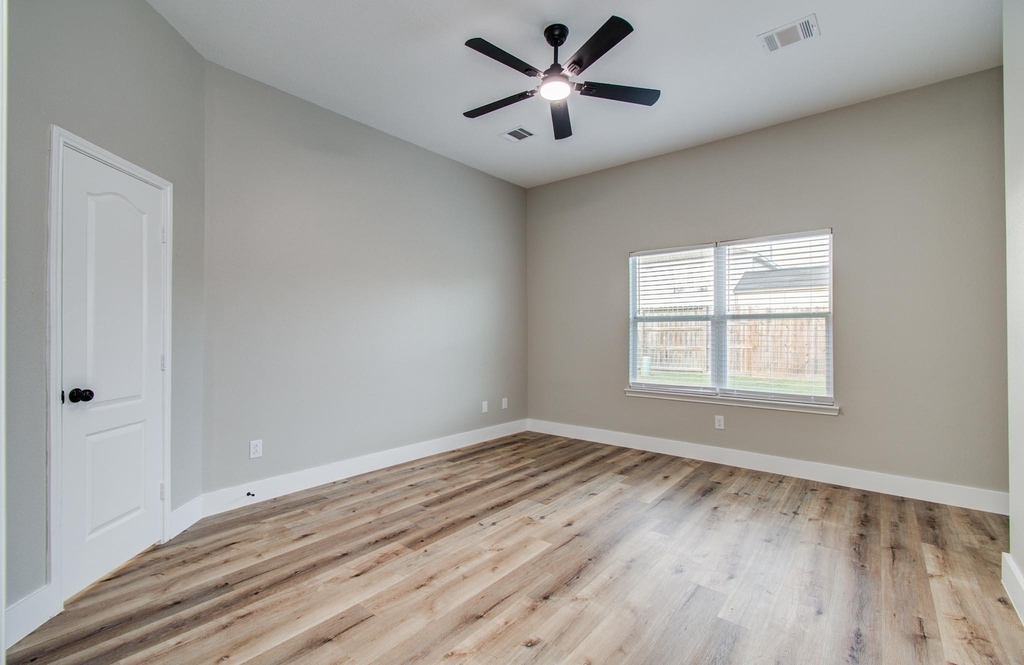 4506 Knights Court - Photo 17
