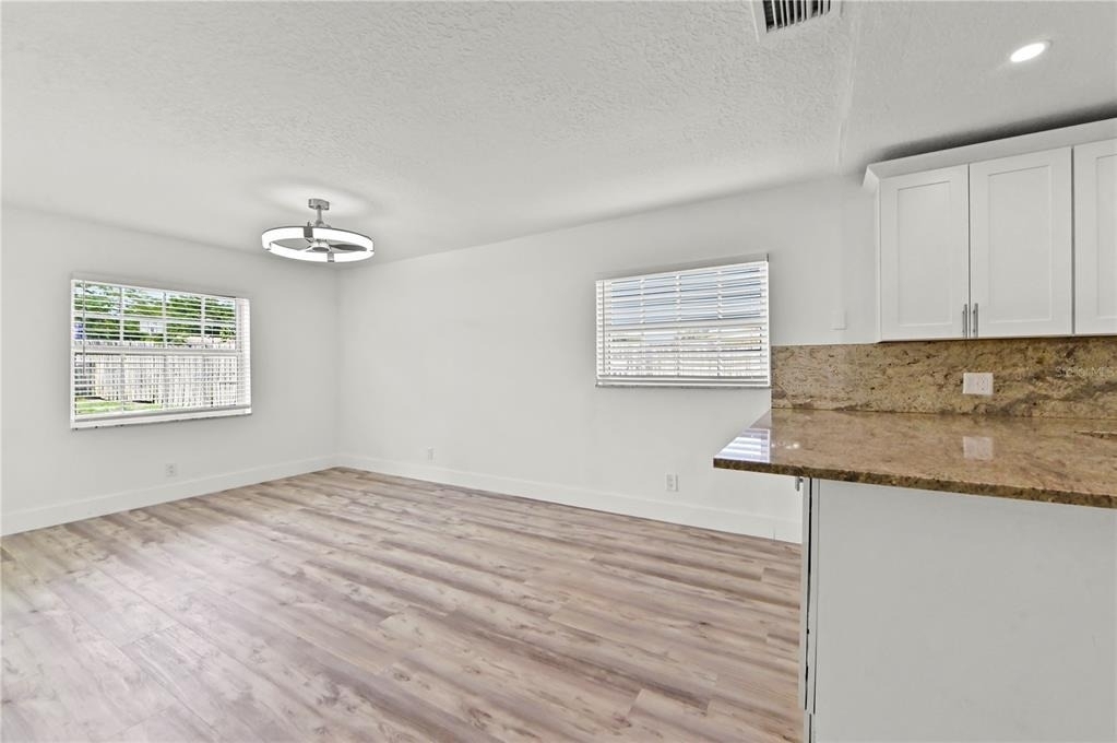 271 Nw 35th Street - Photo 7