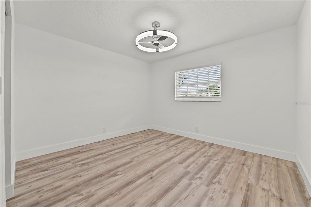 271 Nw 35th Street - Photo 16