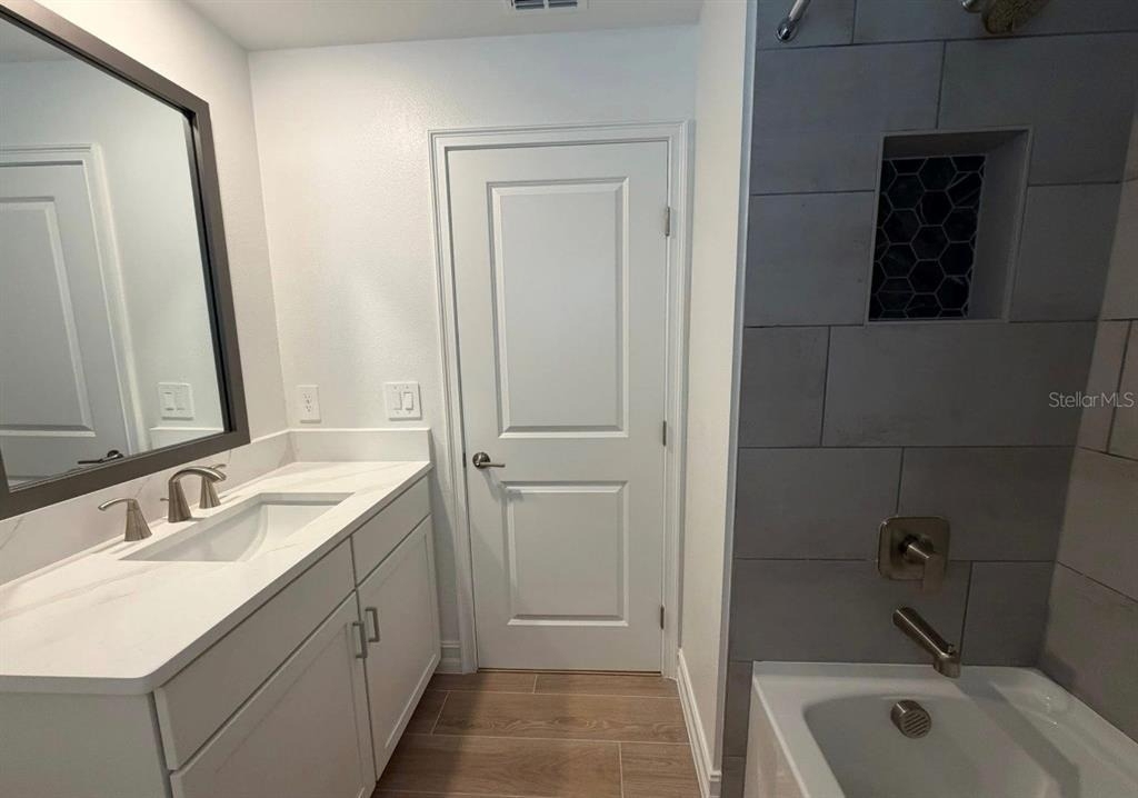 1523 W Chestnut Street - Photo 13