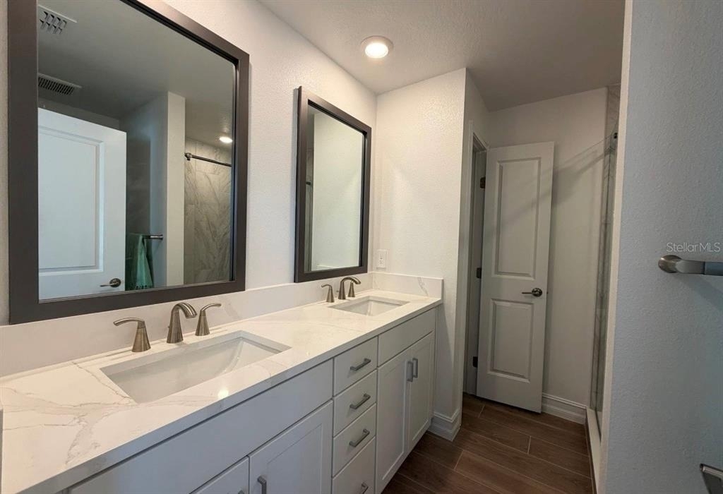 1523 W Chestnut Street - Photo 8