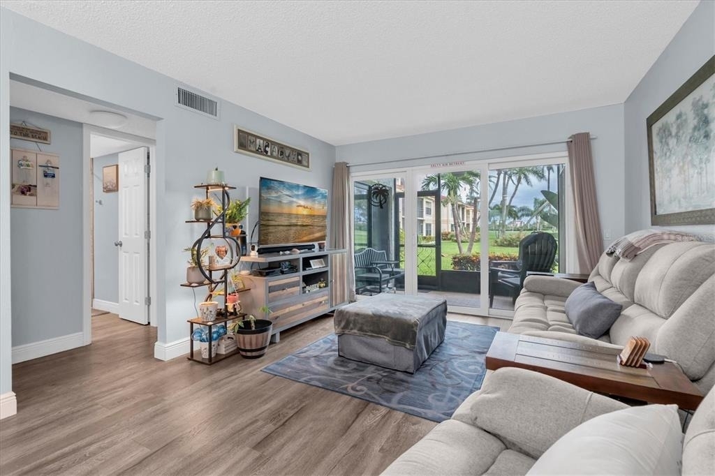 6210 Sun Boulevard - Photo 8
