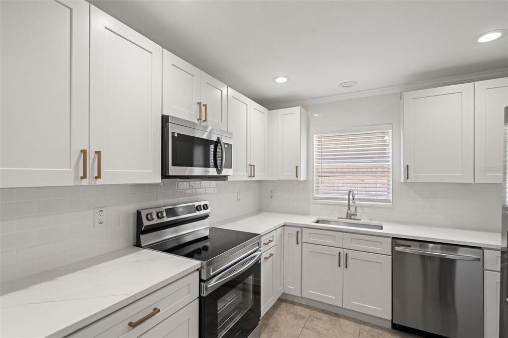 4247 Helena Street Ne - Photo 13
