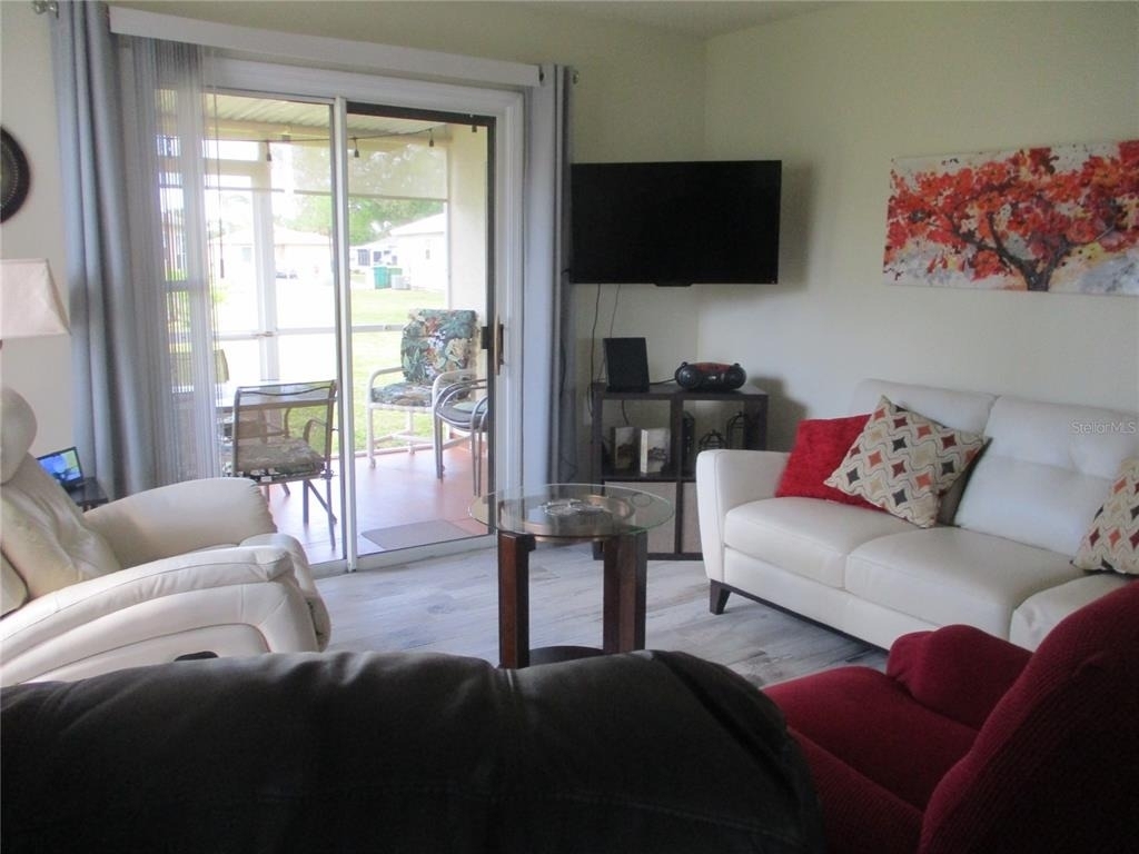 471 Insull Court - Photo 18