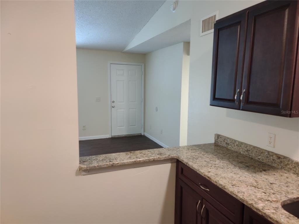 173 Hickory Street - Photo 5
