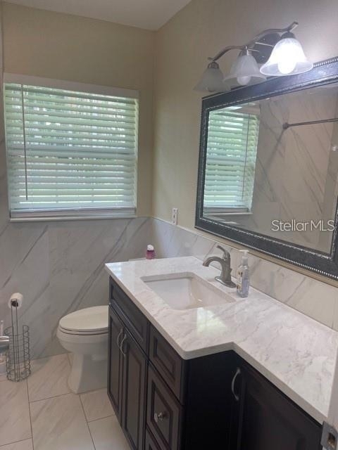3040 Glen Oak Avenue N - Photo 3