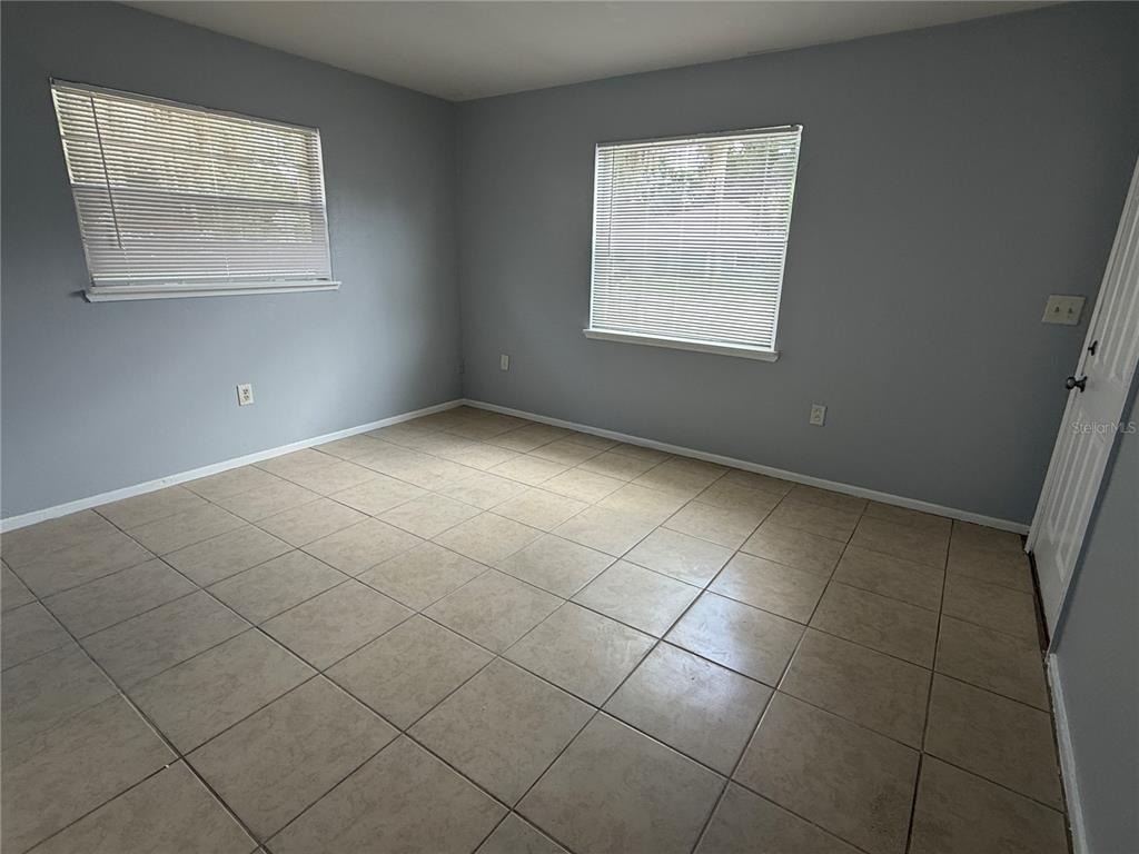 619 Avenue S Ne - Photo 5
