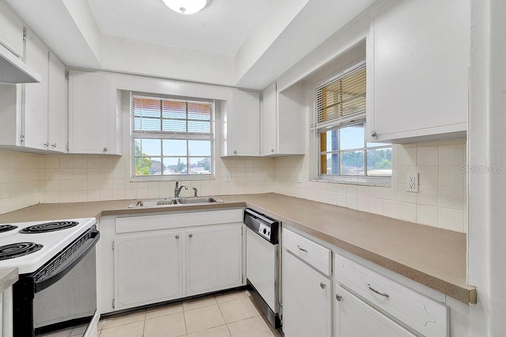 30 Liberty Way - Photo 3