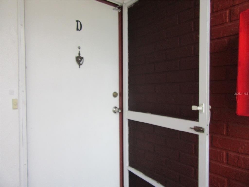 1310 83rd Avenue N - Photo 4