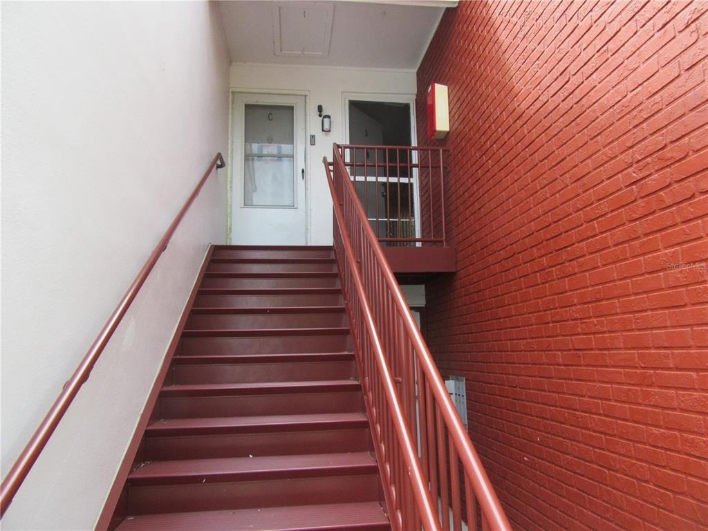 1310 83rd Avenue N - Photo 3