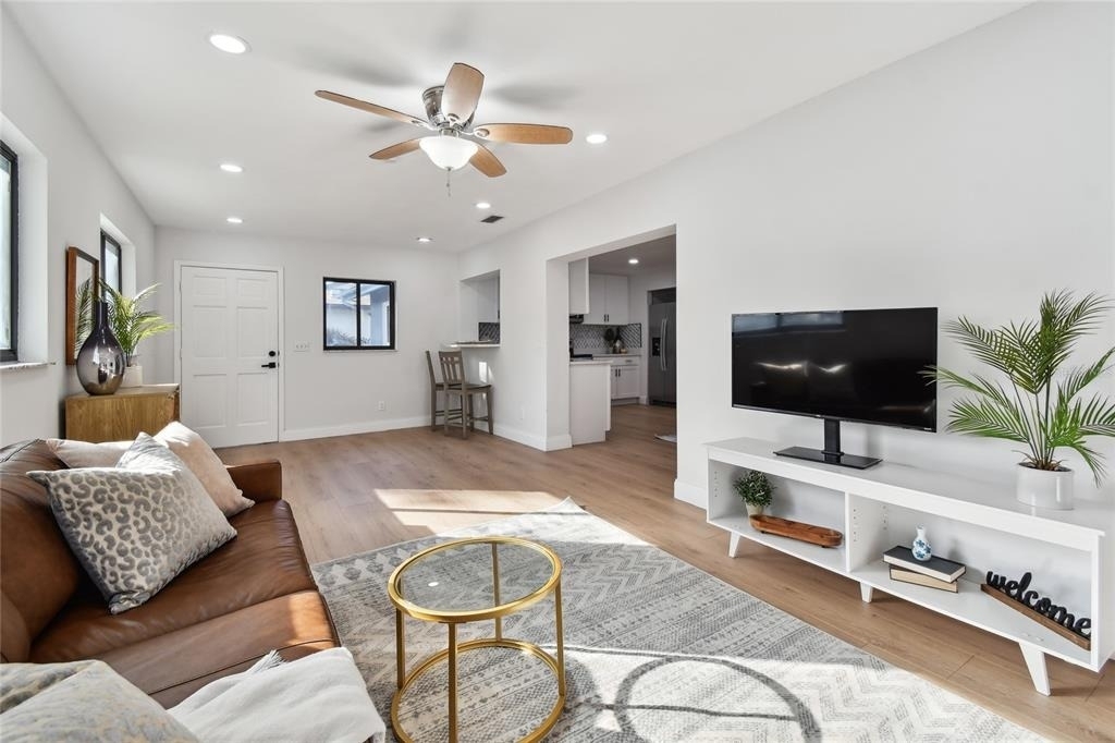 1639 Summit Way - Photo 18