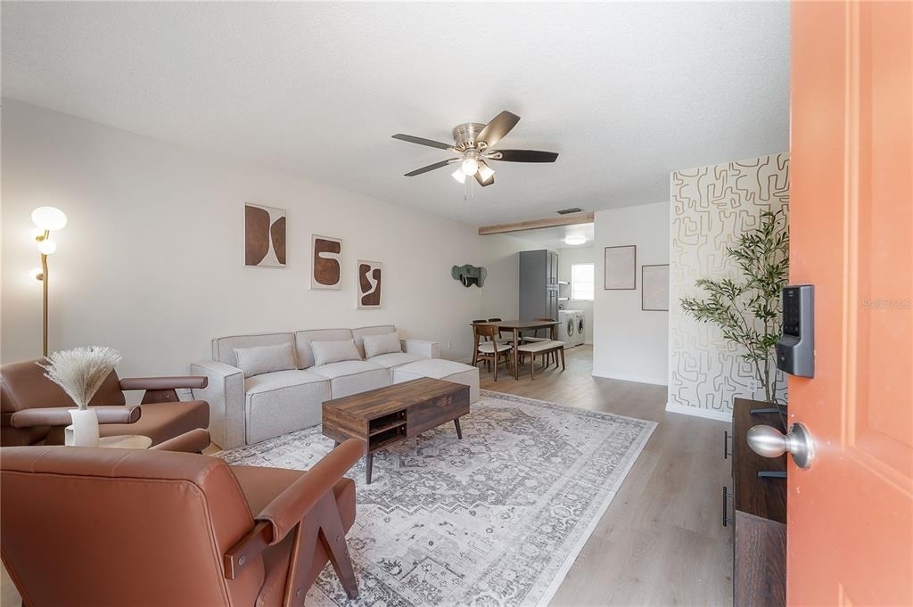 6910 S Macdill Avenue - Photo 0