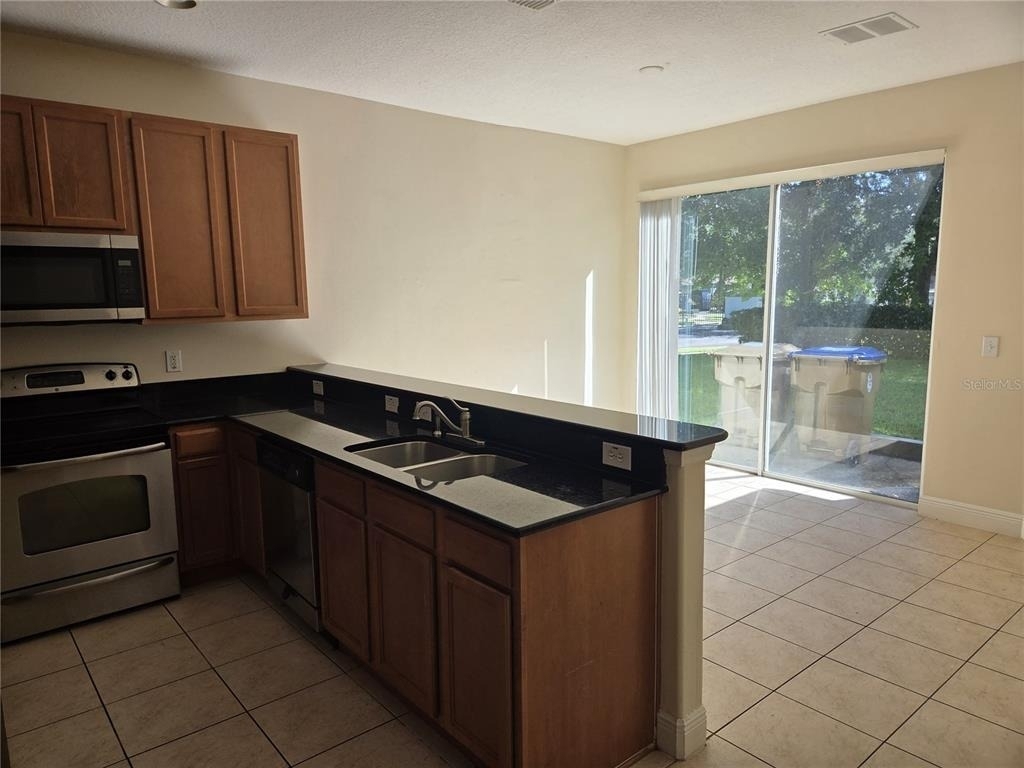 1055 La Mirada Court - Photo 7