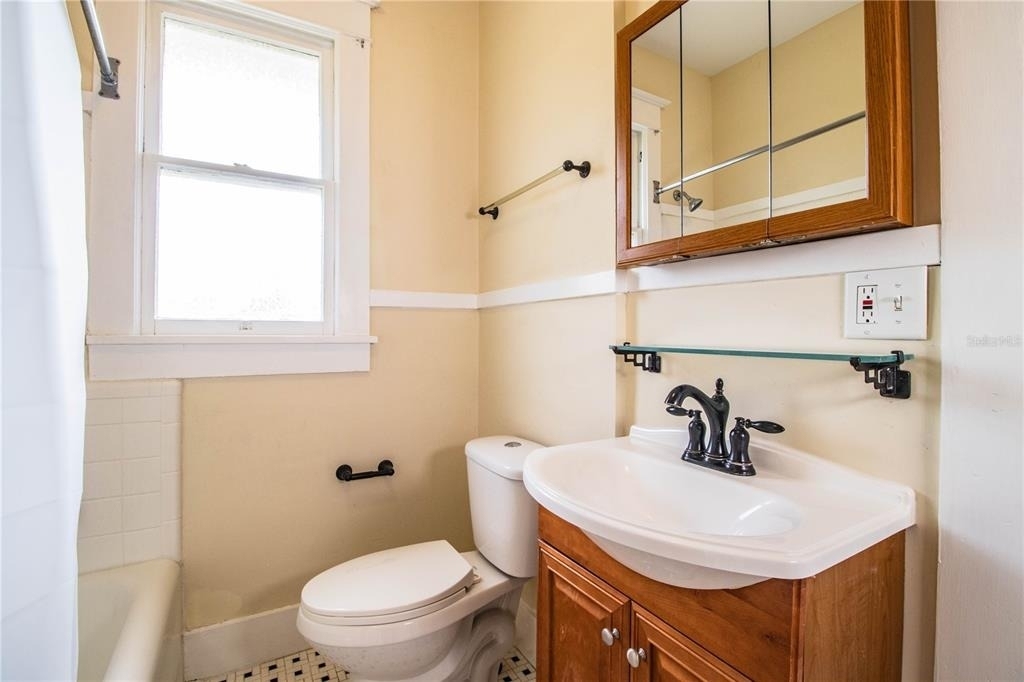 412 E Tillman Avenue - Photo 13