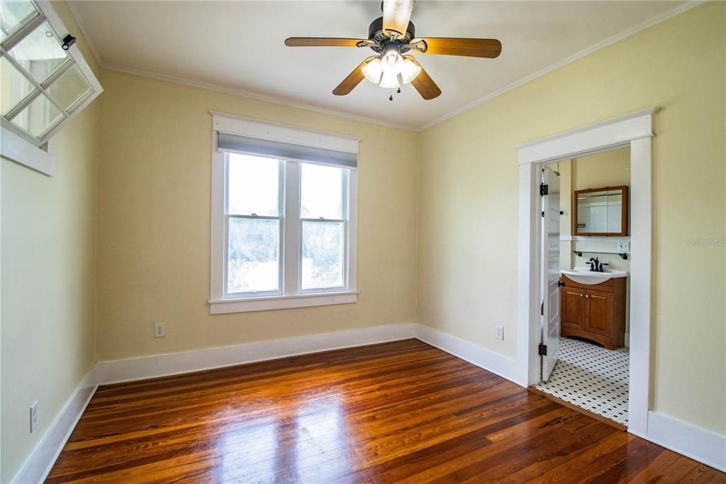 412 E Tillman Avenue - Photo 16