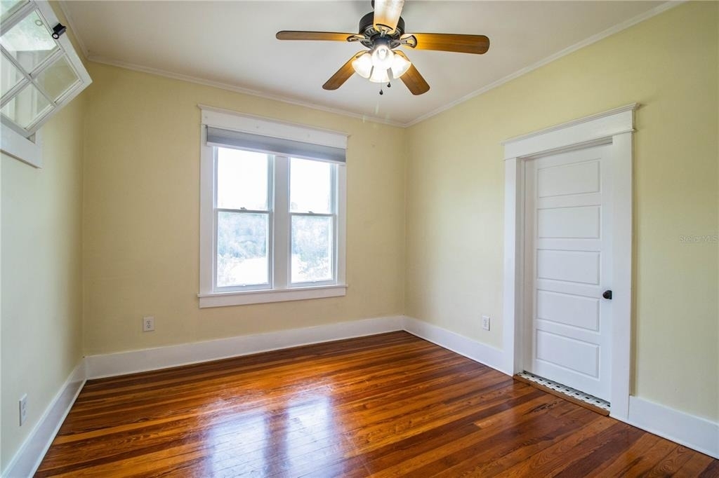 412 E Tillman Avenue - Photo 17