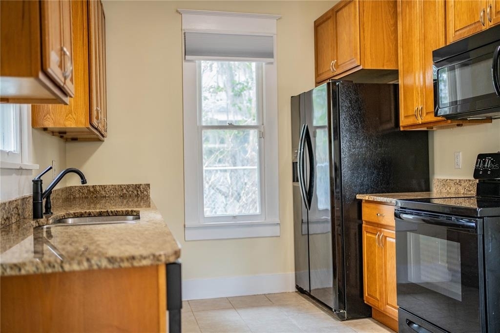 412 E Tillman Avenue - Photo 30