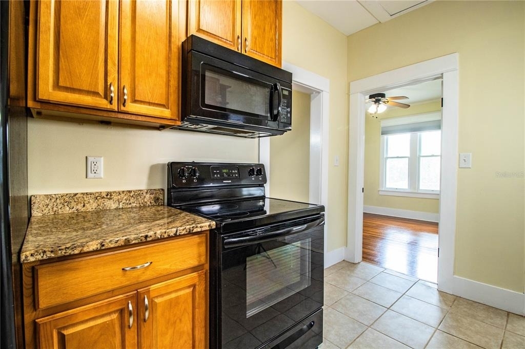 412 E Tillman Avenue - Photo 6