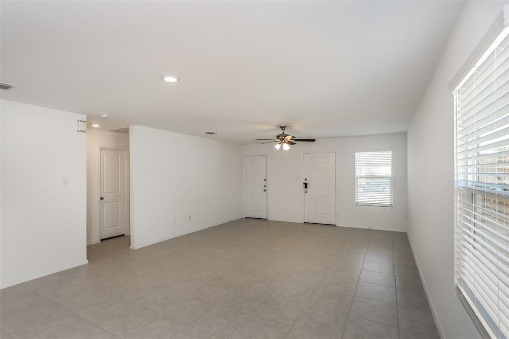 807 Savona Place - Photo 1