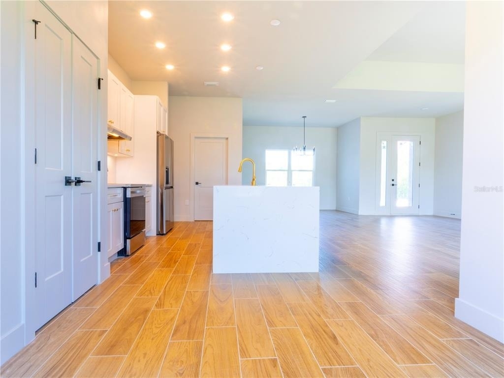 13547 Keystone Boulevard - Photo 11