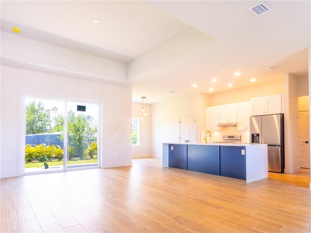 13547 Keystone Boulevard - Photo 5