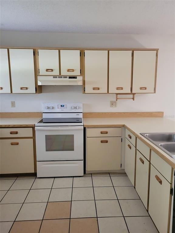 628 Newburyport Avenue - Photo 9