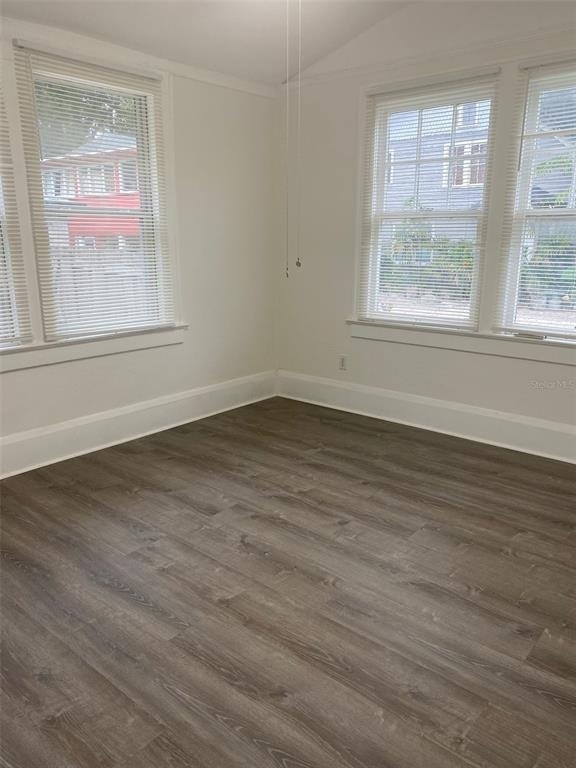 606 Lake Dot Circle - Photo 3
