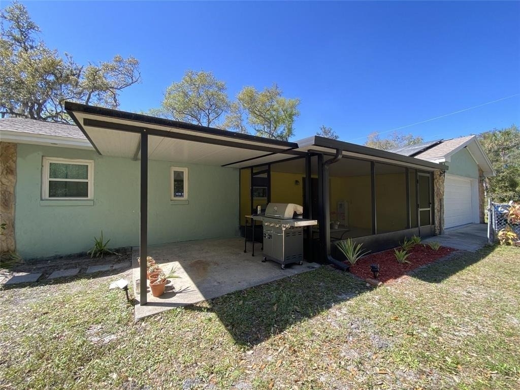 1601 Center Street - Photo 3