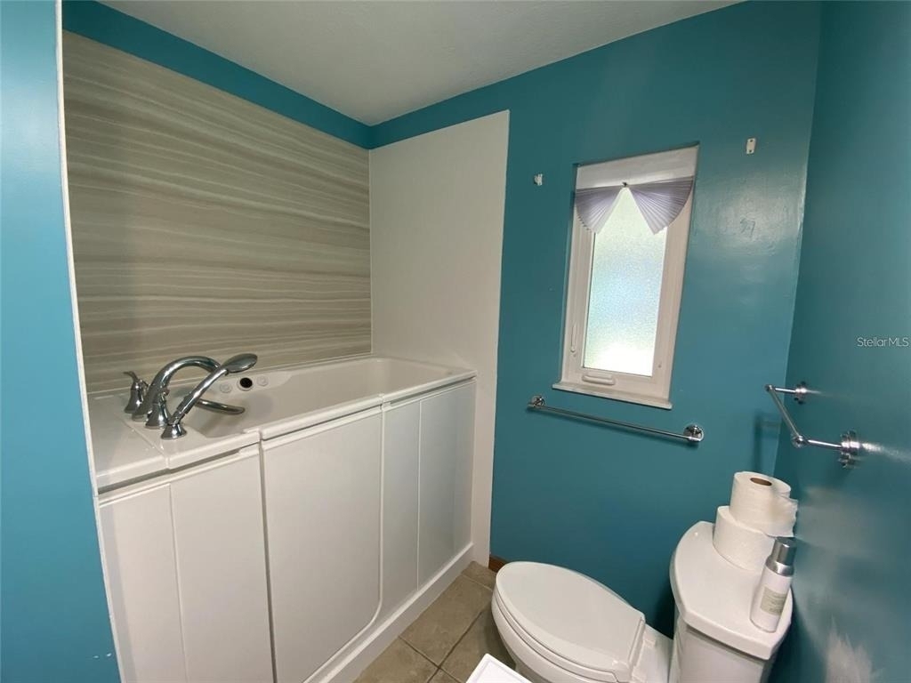 1601 Center Street - Photo 12