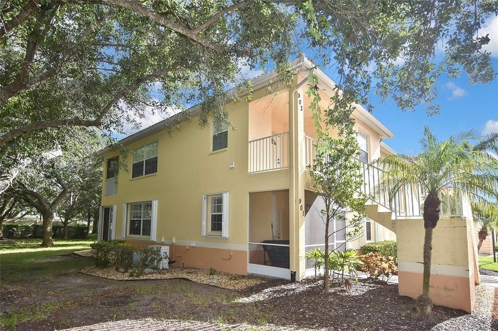 903 Casa Del Lago Way - Photo 0