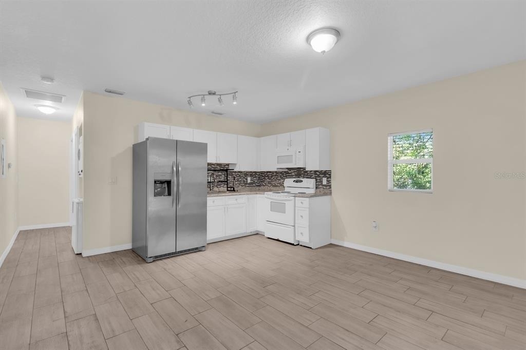 613 E 2nd Street - Photo 3