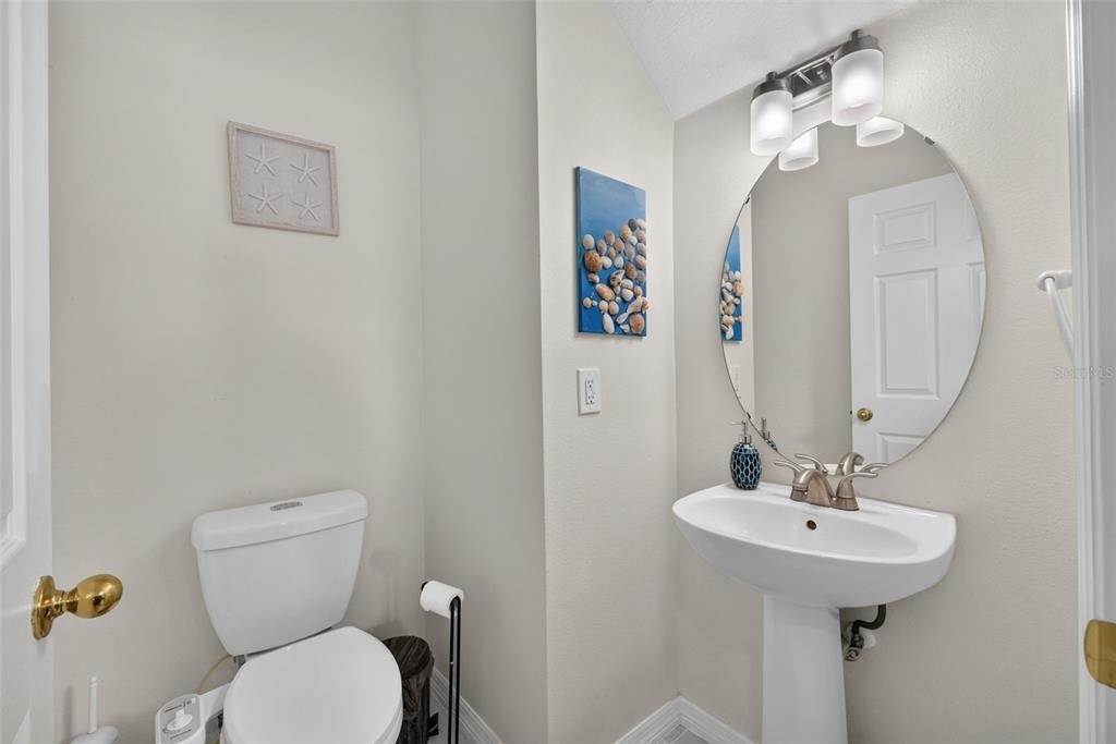 6086 Chapledale Dr - Photo 12
