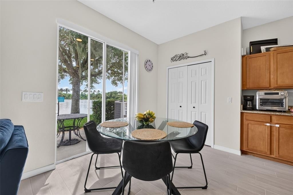 6086 Chapledale Dr - Photo 5