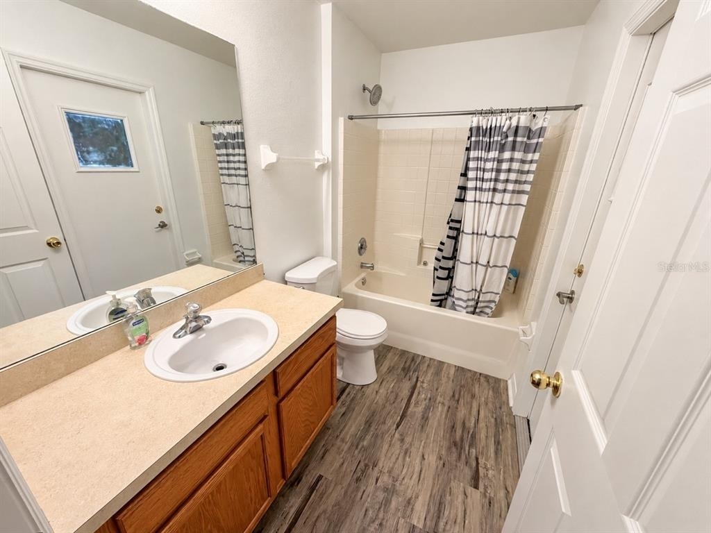 1325 Oakwood Court - Photo 11