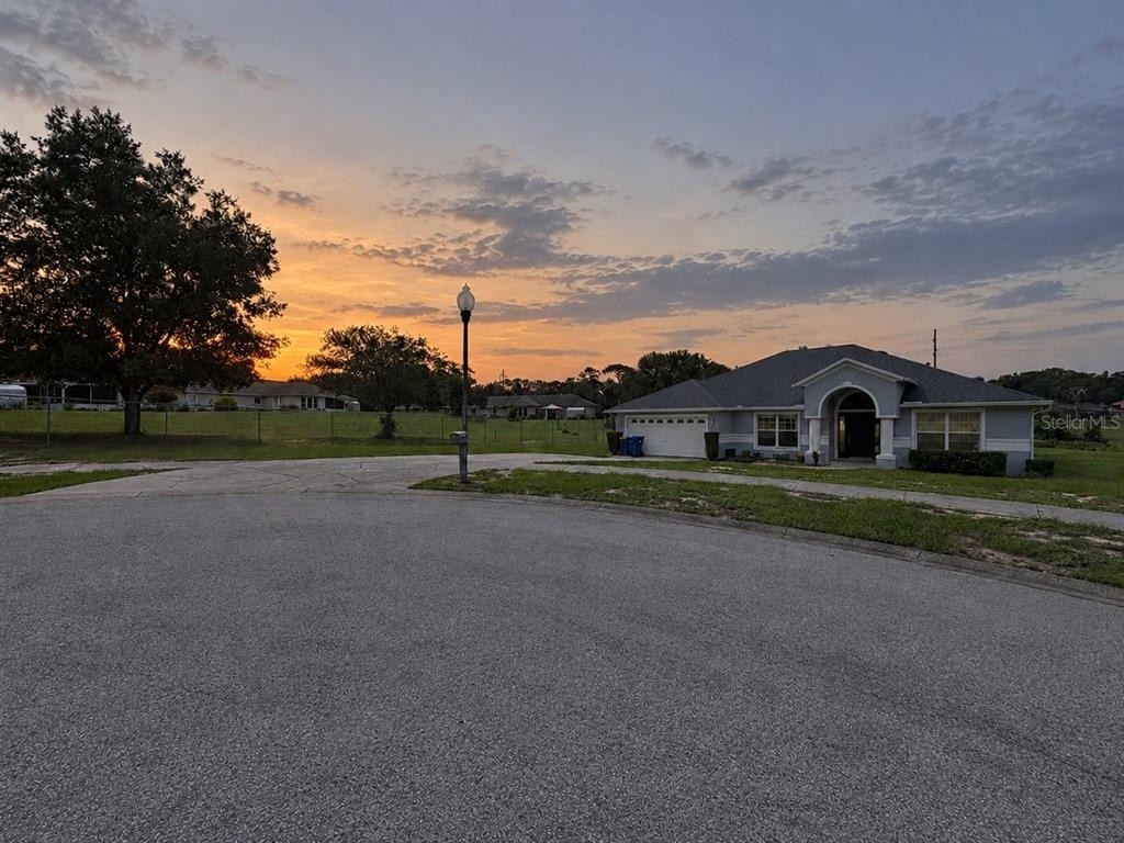 1325 Oakwood Court - Photo 17