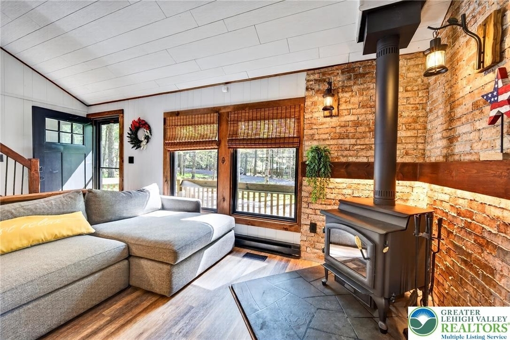 1029 Laurel Hill Road - Photo 7