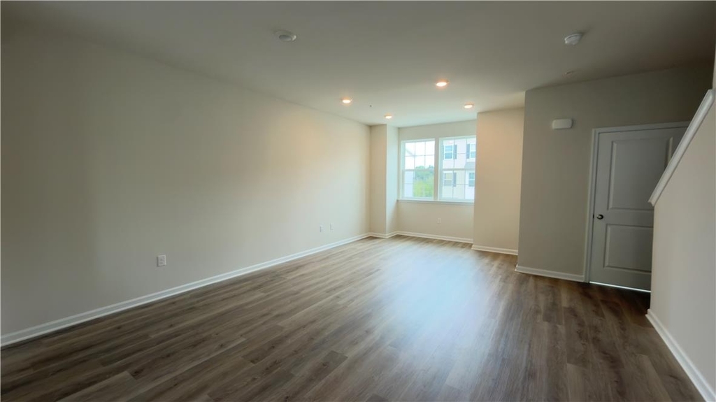 8204 Alexander Court - Photo 11