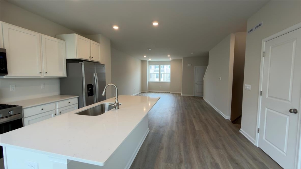 8204 Alexander Court - Photo 10