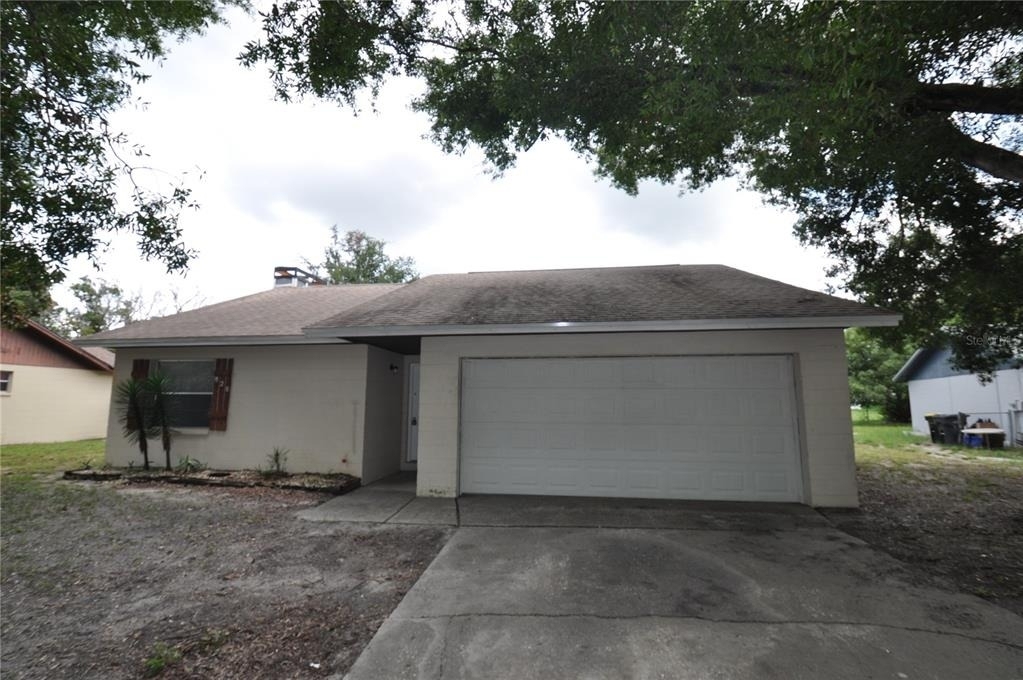 828 Cinnamon Drive E - Photo 1