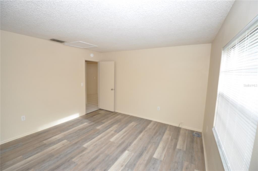 828 Cinnamon Drive E - Photo 11