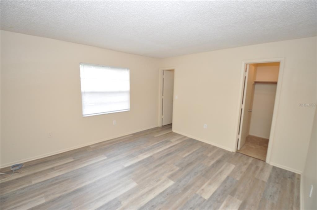 828 Cinnamon Drive E - Photo 10