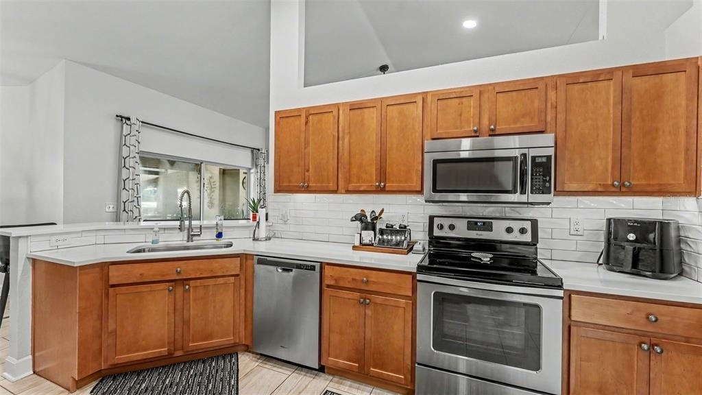 2000 Country Manor Street - Photo 10