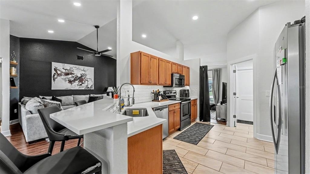 2000 Country Manor Street - Photo 8