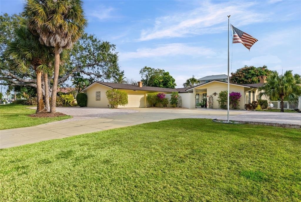 7215 Westmoreland Drive - Photo 1