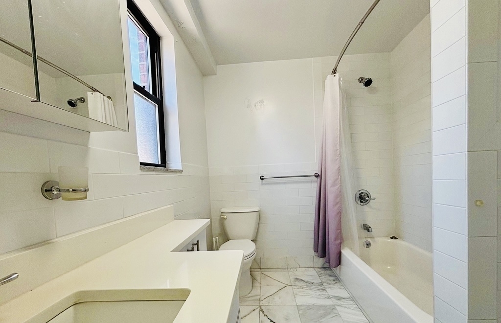  240 East 82nd Street, 19E - Photo 12