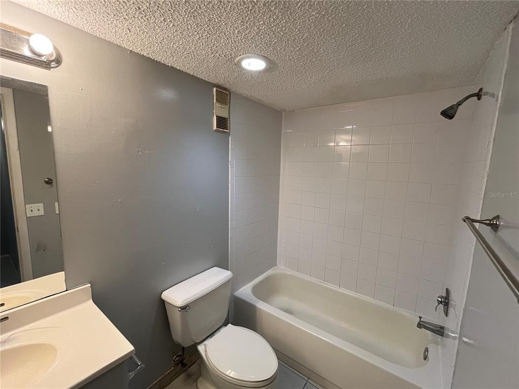 2700 Coconut Bay Lane - Photo 8