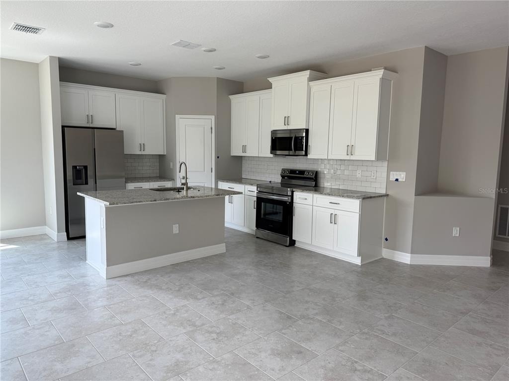 1412 Minneapolis Avenue - Photo 2
